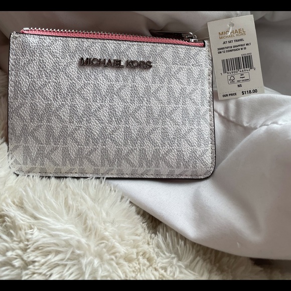Michael Kors Handbags - Michael Kors Wallet